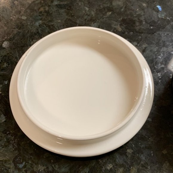 Porcelain lidded trinket dish - Picture 3 of 4